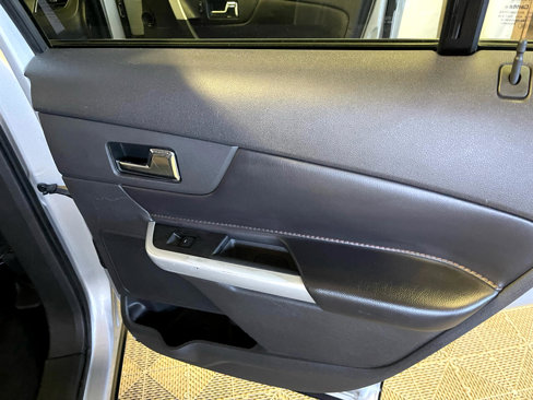 Used 2013 Ford Edge SEL image 16