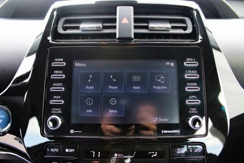Used 2022 Toyota Prius LE image 24