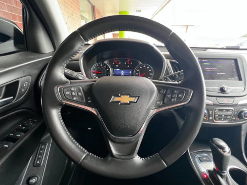 Used 2021 Chevrolet Equinox LT image 26