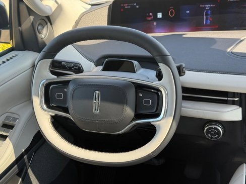 New 2025 Lincoln Navigator Reserve image 11