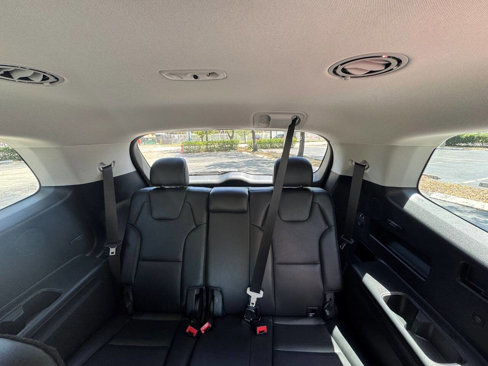 Used 2024 Kia Telluride S image 15