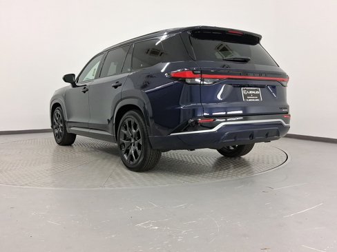 New 2025 Lexus TX 500h AWD image 3