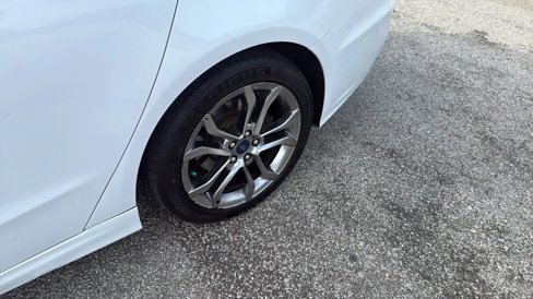 Used 2020 Ford Fusion SEL image 9