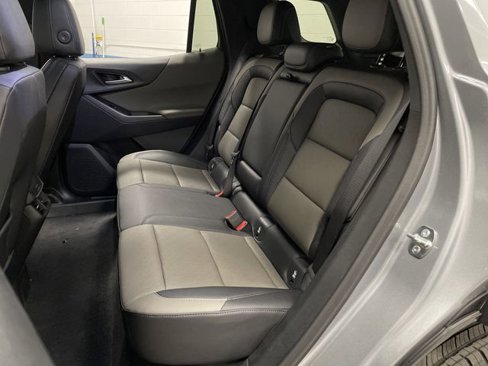 New 2026 Chevrolet Equinox LT w/ Convenience Package II image 31