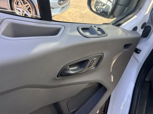 New 2025 Ford Transit 250 148 Medium Roof image 13