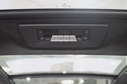Used 2025 BMW X7 xDrive40i w/ M Sport Package image 39