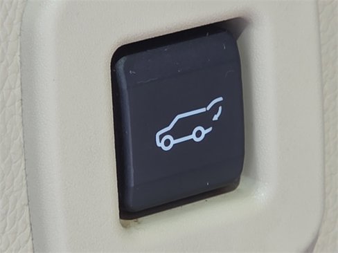 Certified 2017 Ford Expedition Limited image 9
