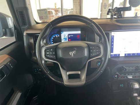 Used 2023 Ford Bronco Outer Banks image 23