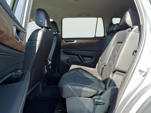 New 2026 Volkswagen Atlas SE image 13