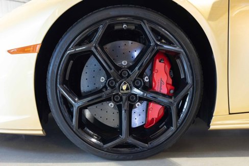 Used 2020 Lamborghini Huracan EVO image 21