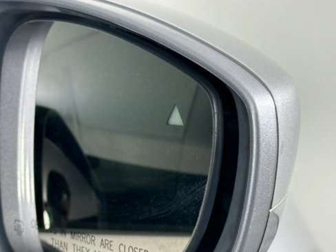 Used 2017 Chrysler Pacifica Premium image 9