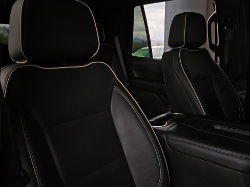 Used 2023 GMC Yukon SLT image 28