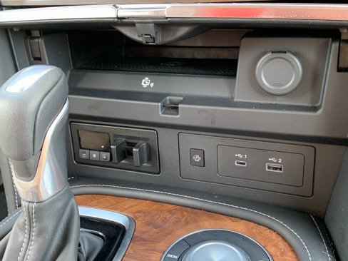 Used 2024 Nissan Armada SL w/ Captain's Chairs Package image 19