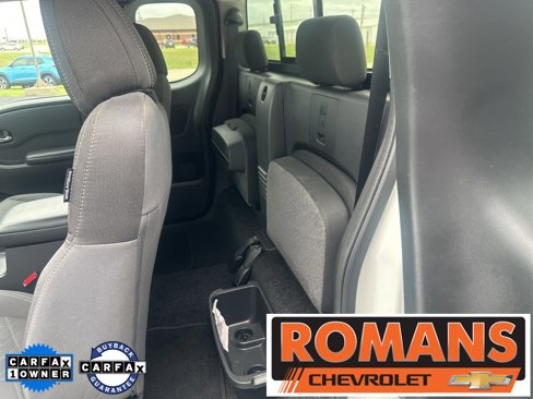 Used 2025 Nissan Frontier SV image 17