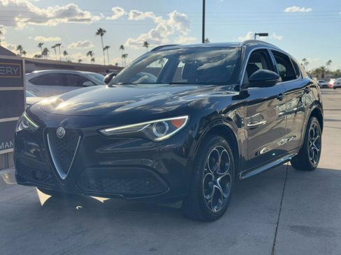 Used 2020 Alfa Romeo Stelvio Ti image 1