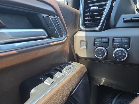 Used 2024 GMC Sierra 3500 Denali w/ Denali Reserve Package image 16