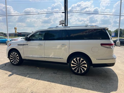 Used 2022 Lincoln Navigator L Reserve image 8