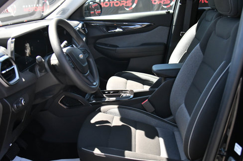 Used 2024 Chevrolet TrailBlazer LT w/ Driver Confidence Package image 16