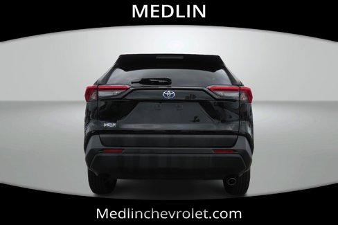 Used 2019 Toyota RAV4 LE image 7