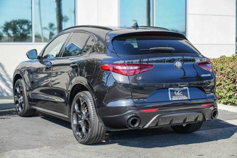 Used 2022 Alfa Romeo Stelvio Veloce image 4