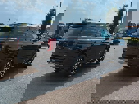 New 2025 Ford Expedition Max Platinum image 8