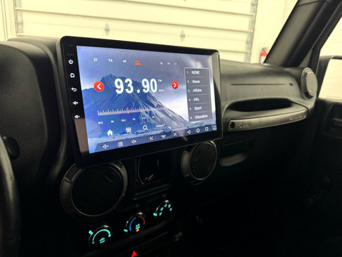 Used 2015 Jeep Wrangler Sport w/ Connectivity Group image 25
