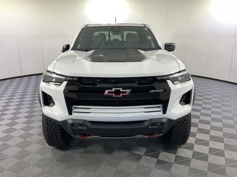 Used 2024 Chevrolet Colorado ZR2 w/ Technology Package image 2