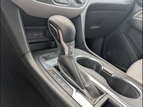 Used 2023 Chevrolet Equinox LS image 13