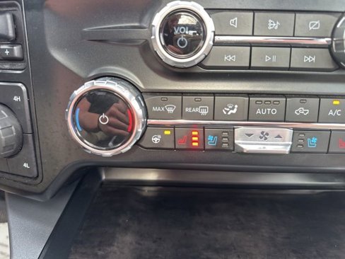 Certified 2024 Ford F250 Lariat w/ Chrome Package image 47