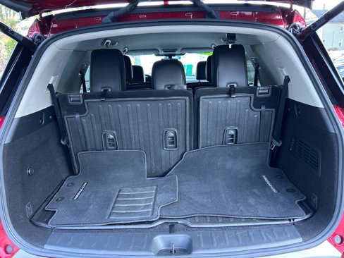 Used 2023 Nissan Pathfinder SL w/ Lighting Package (N92) image 12