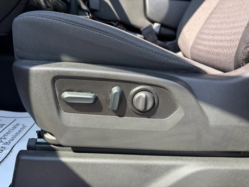 Used 2022 Chevrolet Silverado 1500 LT image 11