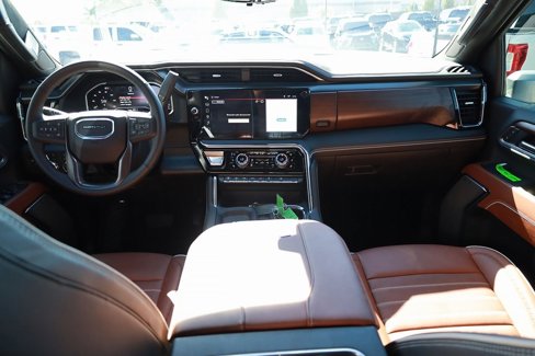 Used 2025 GMC Sierra 2500 Denali Ultimate image 24