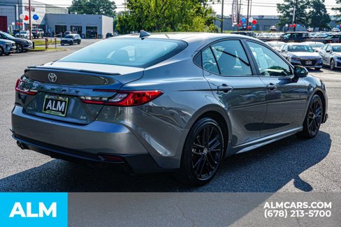 Used 2025 Toyota Camry SE image 6