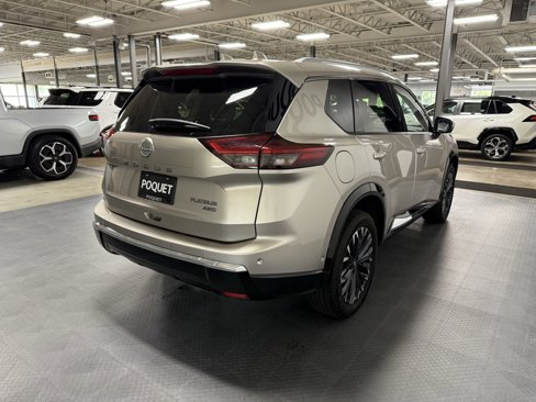 Used 2025 Nissan Rogue Platinum w/ Tech Package image 4