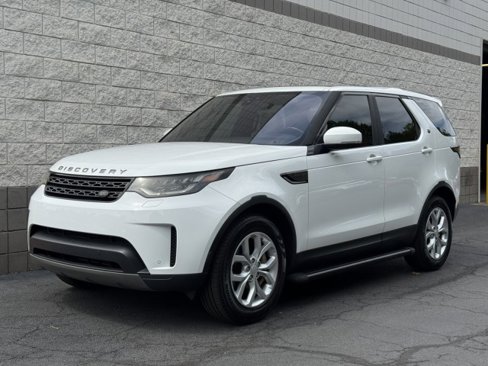 Used 2019 Land Rover Discovery SE image 1
