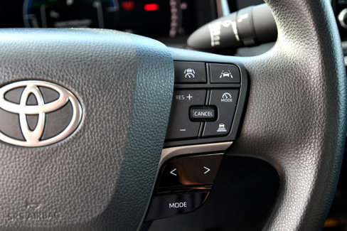 Used 2025 Toyota Camry LE image 10