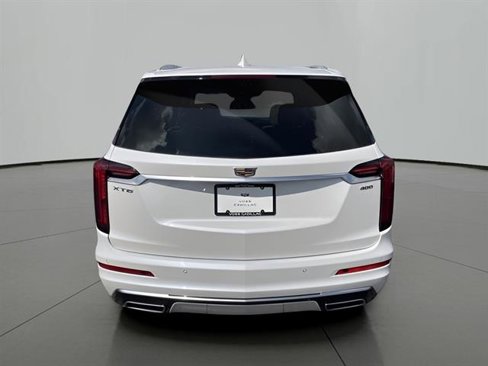 Used 2020 Cadillac XT6 Premium Luxury image 4