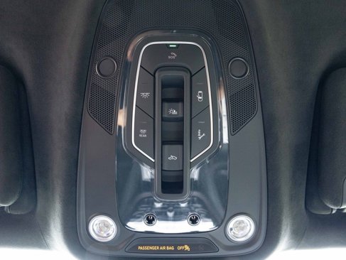 New 2025 Bentley Bentayga image 39