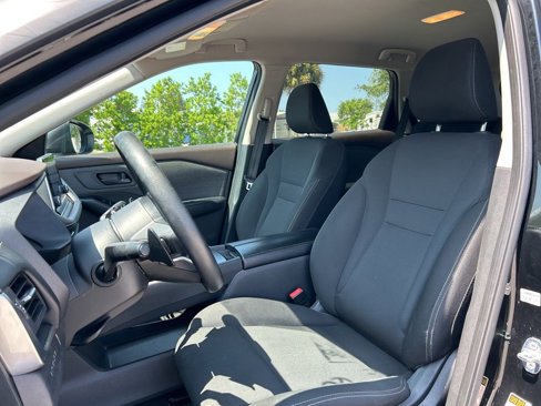 Used 2023 Nissan Rogue S image 13