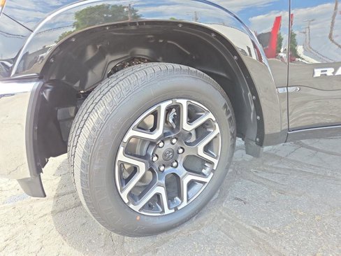 Used 2025 RAM 1500 Laramie image 15