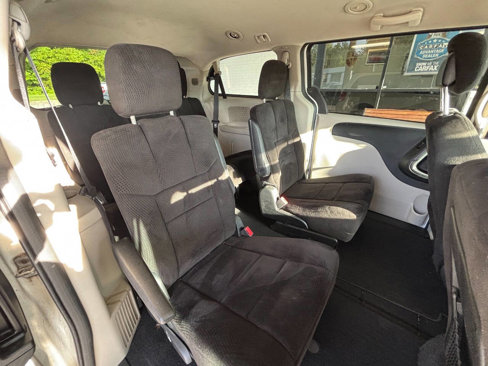 Used 2013 Dodge Grand Caravan SXT image 10