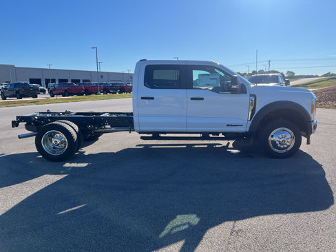 New 2026 Ford F550 4x4 Crew Cab Super Duty image 4