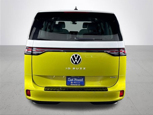 New 2025 Volkswagen ID. Buzz Pro S Plus image 8