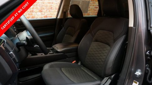 Used 2024 Nissan Pathfinder S image 10