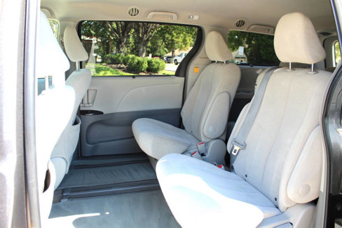 Used 2013 Toyota Sienna LE image 11