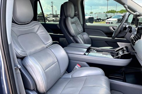Used 2019 Lincoln Navigator Reserve image 30