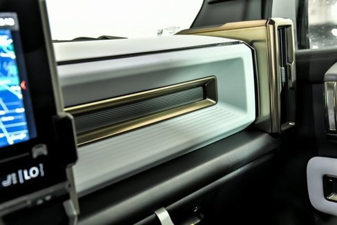 New 2025 GMC Hummer EV 2X w/ LPO, Sport Package image 22