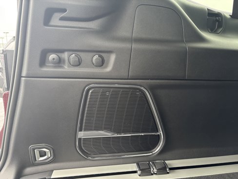 New 2025 Jeep Wagoneer L 4WD w/ Convenience Group I image 17