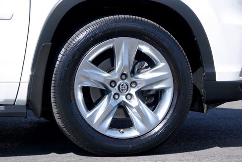Used 2016 Toyota Highlander Limited image 19