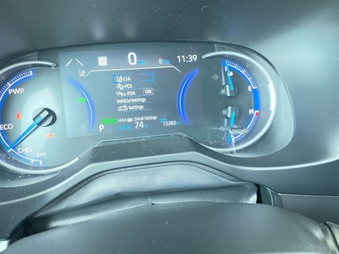 Used 2025 Toyota RAV4 LE image 40
